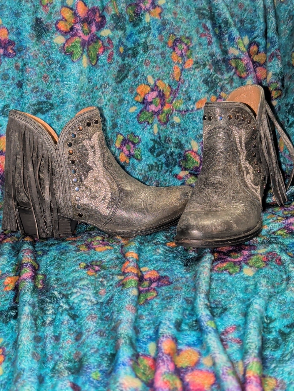 Fringe Western Ankle Boots in Black Size 8